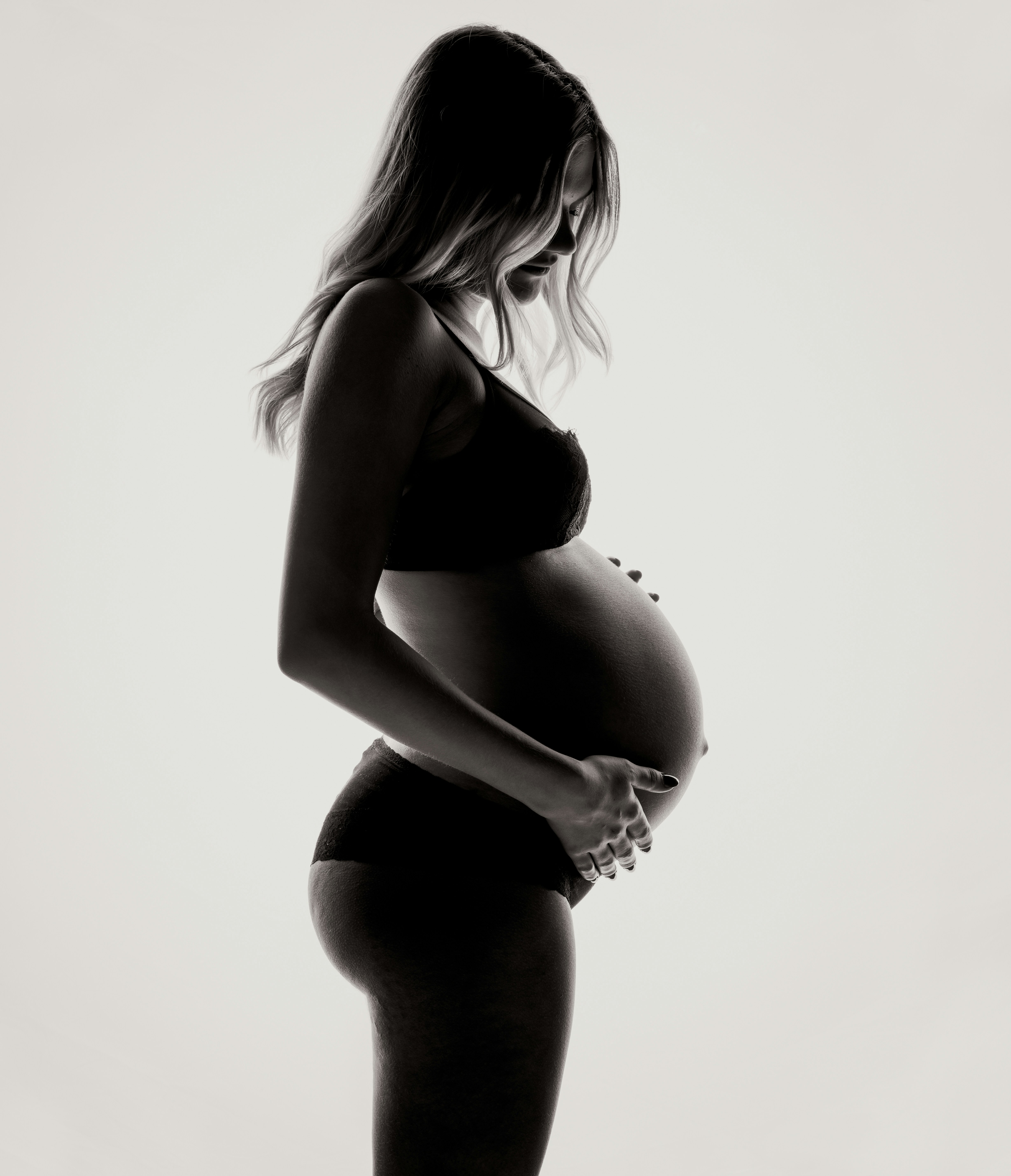 Silhouette d'une femme enceinte
